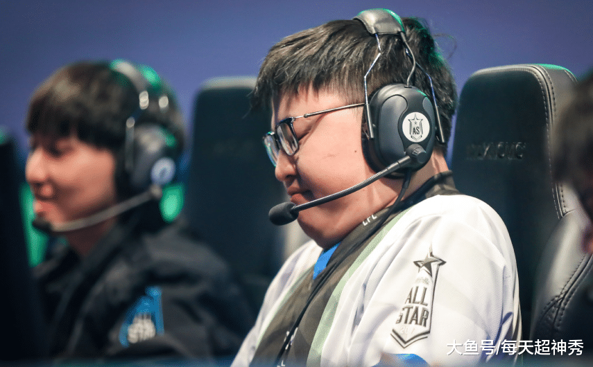 开云下载-CLG翻盘TSM，Uzi线上压制力十足激烈交锋入围赛，技惊四座