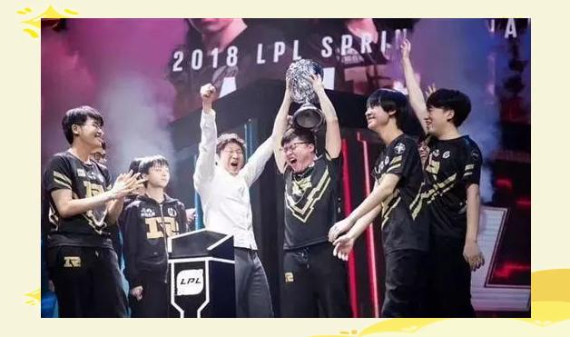 包含RNG碾压HLE，Knight操刀奇招英雄翻盘激烈交锋四强赛，锁定晋级资格的词条