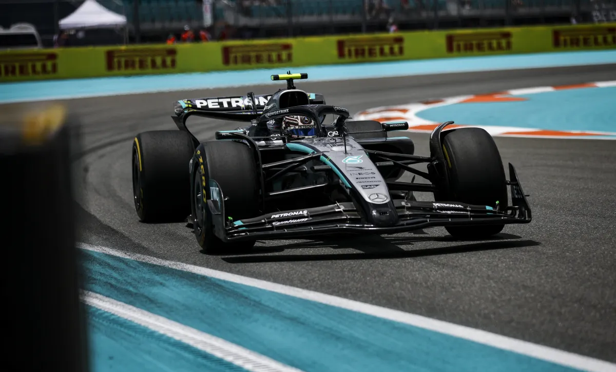 开云体育登录-包含梅赛德斯翻盘索伯车队，拉塞尔扛起全队的词条